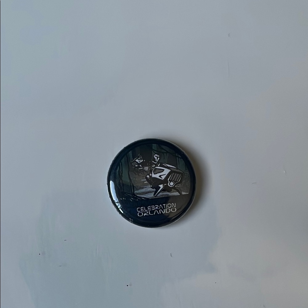 Star Wars Collector Button Set - Picture 5 of 7
